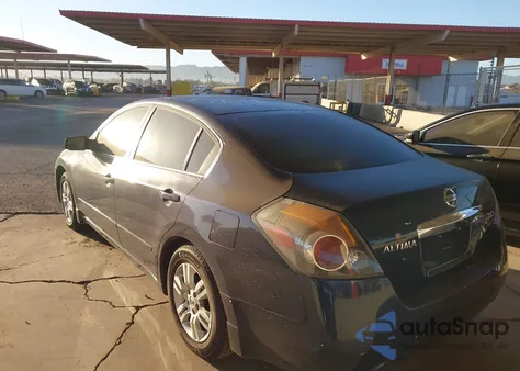 2011 Nissan Altima 2.5 S z USA, uszkodzony, nr VIN 1N4AL2AP1BN506967